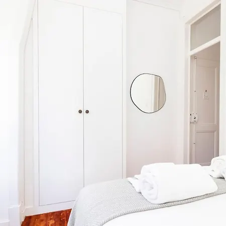 Central Apartment 2 Bedroom With Fast Internet Apartment Lisbon