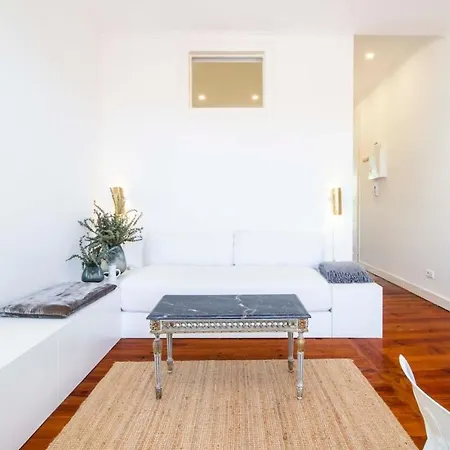 2 Bedroom With Fast Internet Appartamento Lisbona