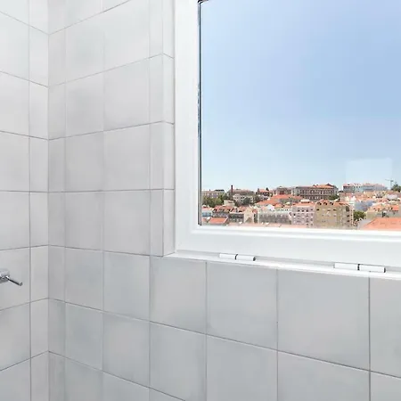With Great Views And Aircon Apartman